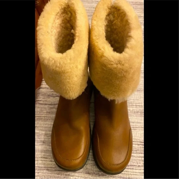 UGG Brown Shearling Winter Boots - Picture 4 of 15